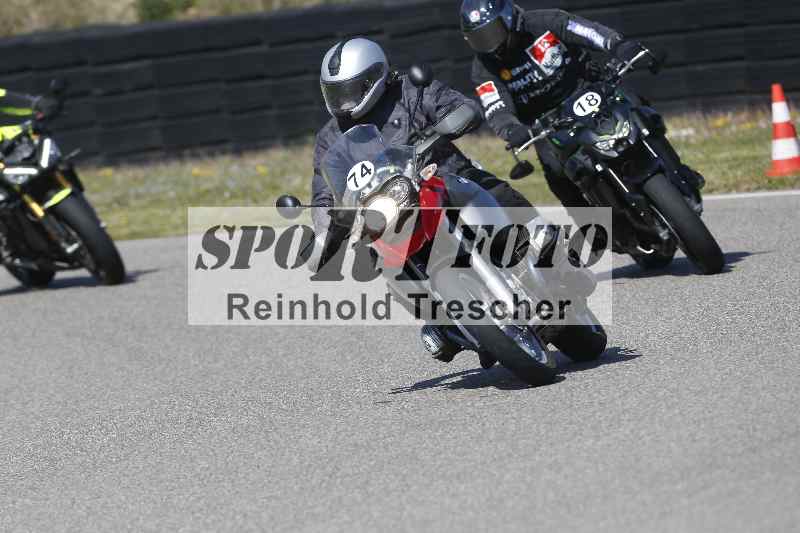 /01 02.04.2026 MAZ ADR/Gruppe gelb Gruppe gruen/74